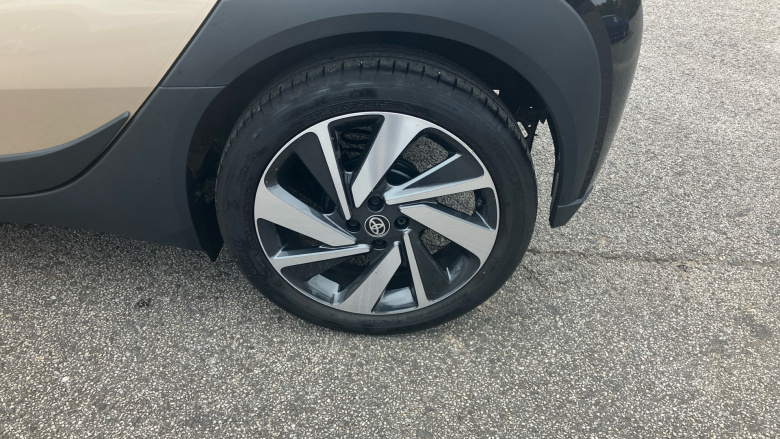 Toyota Aygo X 1.0 VVT-i Edge 5dr Petrol Hatchback